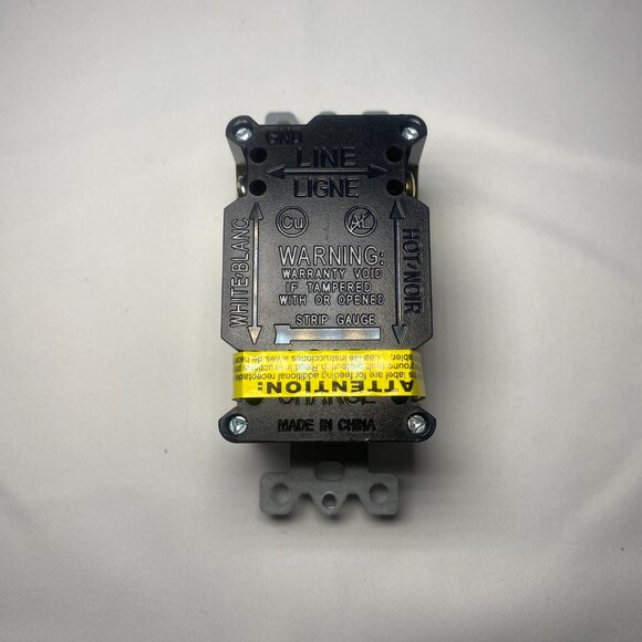 Uniele GFCI Receptacle Outlet Weather Resistant White 15 Amp 125V 2-Pack NIP - Picture 3 of 4